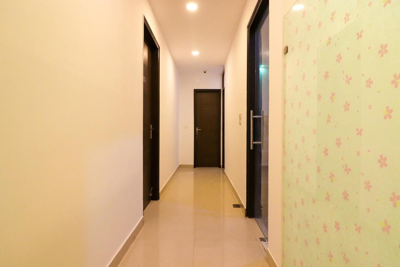 Oyo 63841 White Orchid Otel Indraprastha Dış mekan fotoğraf
