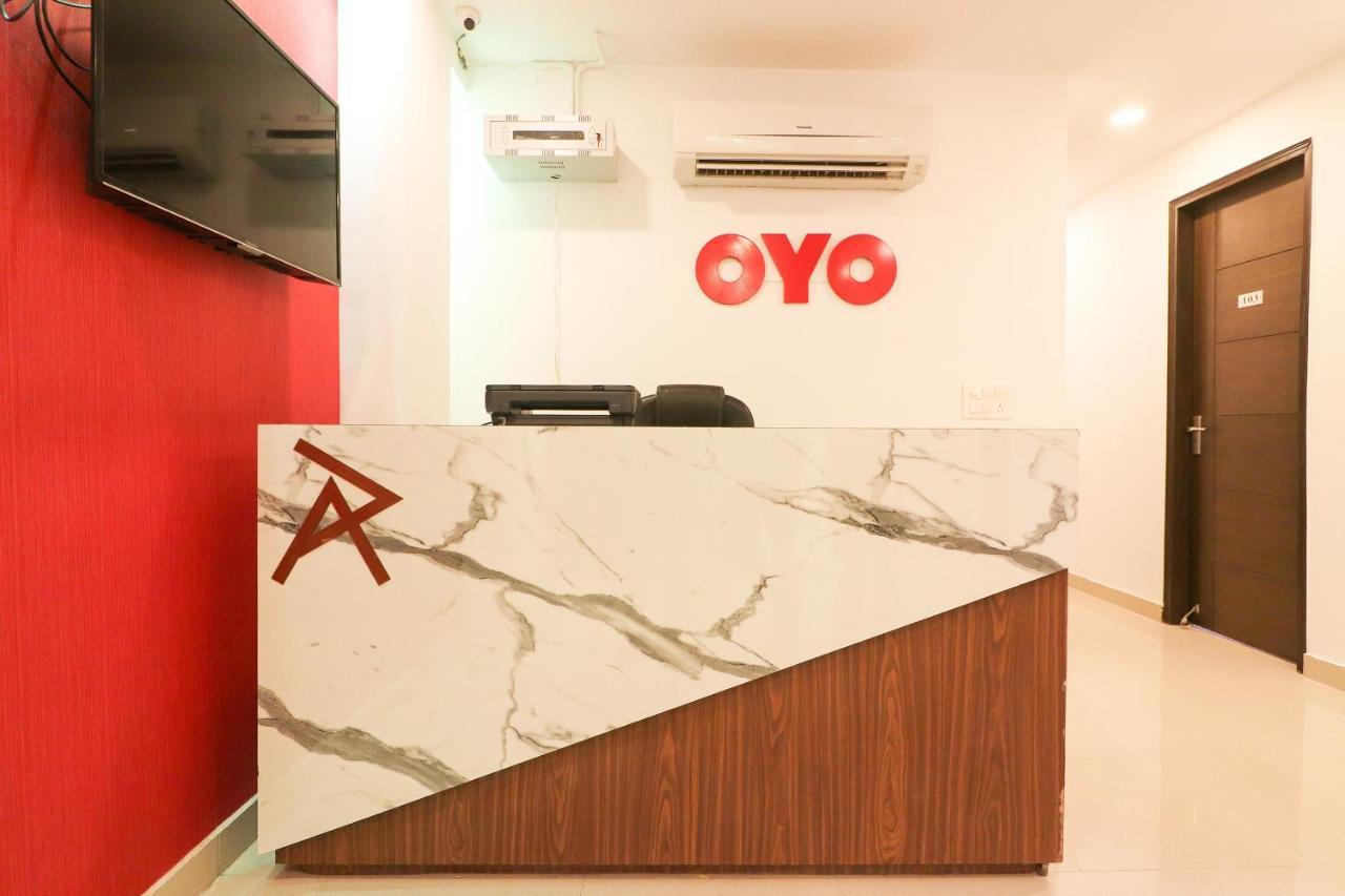 Oyo 63841 White Orchid Otel Indraprastha Dış mekan fotoğraf