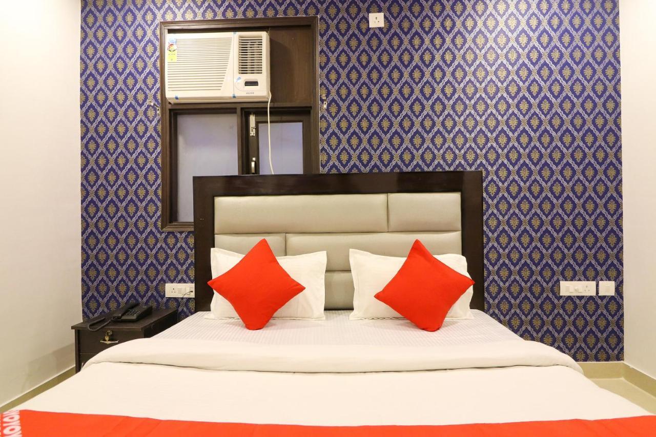 Oyo 63841 White Orchid Otel Indraprastha Dış mekan fotoğraf