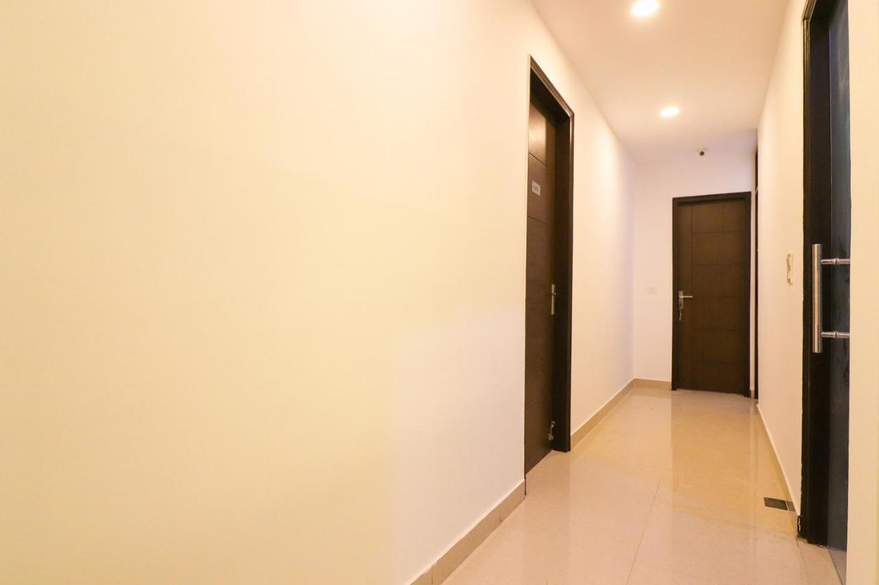Oyo 63841 White Orchid Otel Indraprastha Dış mekan fotoğraf